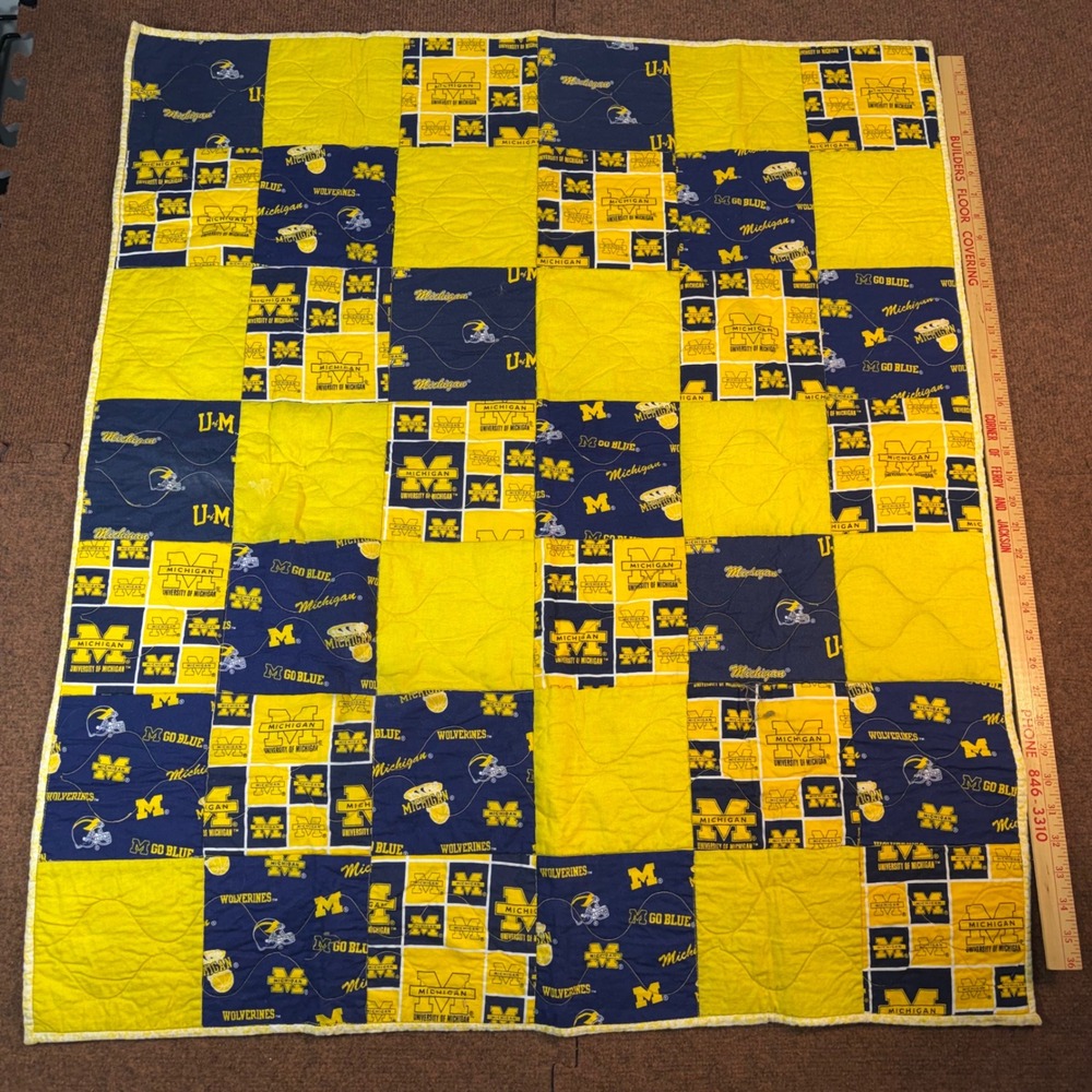 University Michigan Wolverines Patchwork Quilt Navy Maize Yellow 32x35 Michigan